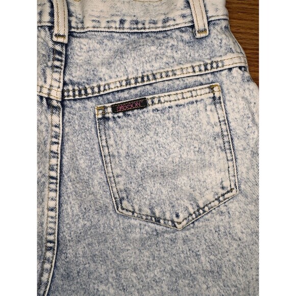 Vintage Acid Wash High Waisted Denim Cut-Off Shorts - Picture 7 of 8